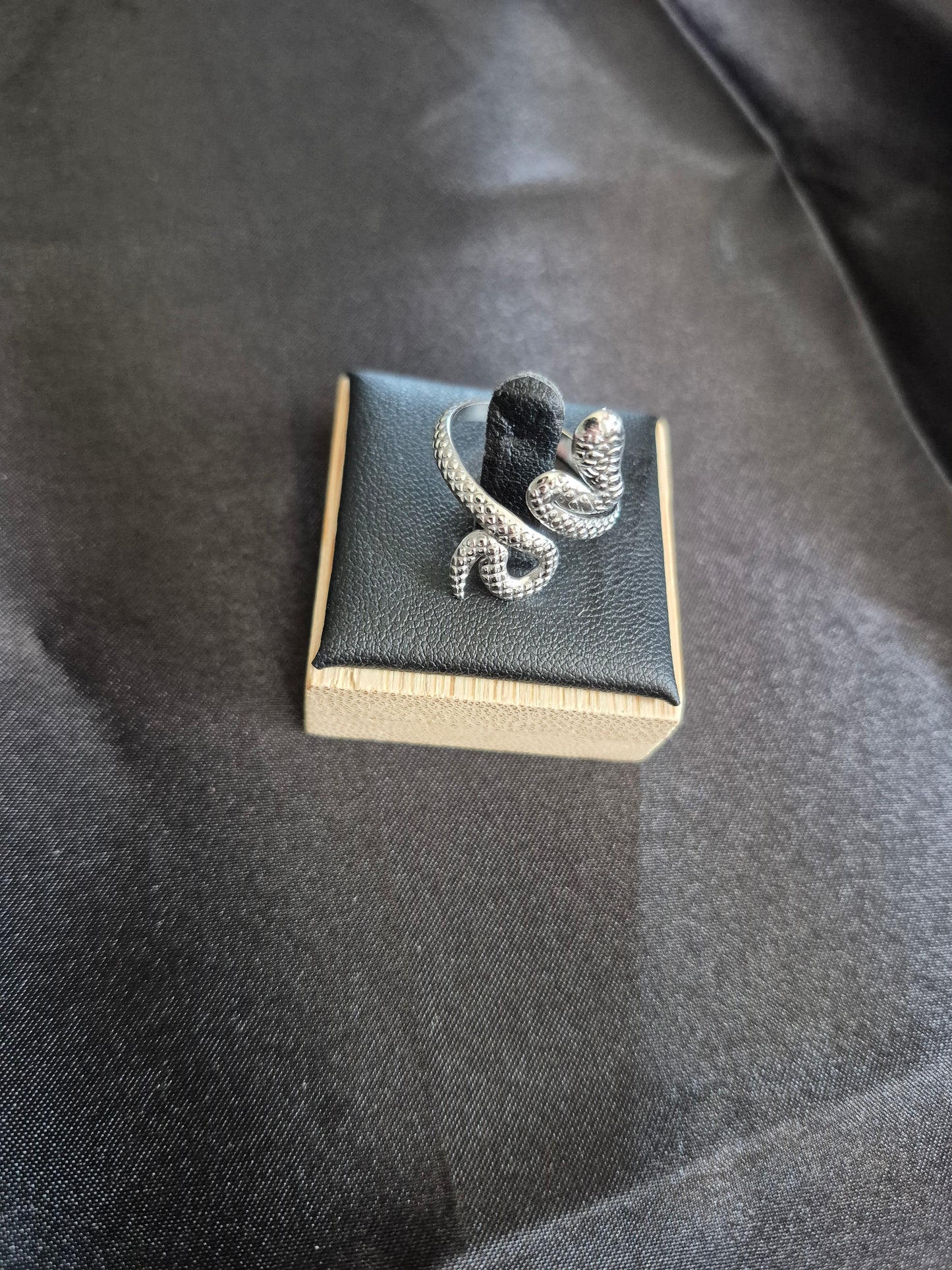 Bague serpent