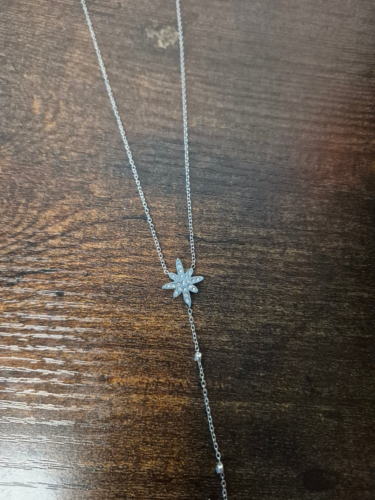 Collier en Y fleur